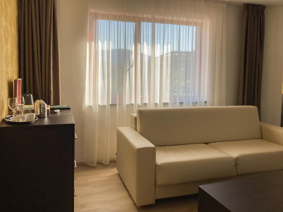 Hotel Slunny Dvur Есеник Экстерьер фото